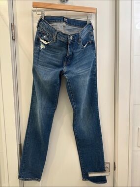 GAP Skinny Jeans in Medium Blue Wash